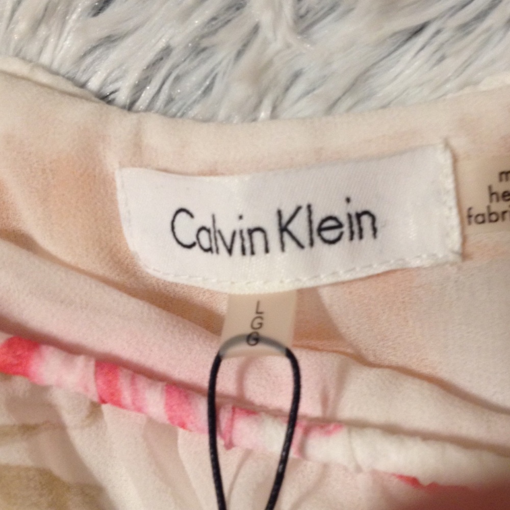 Calvin Klein cold shoulder blouse. Size L - Picture 3 of 5